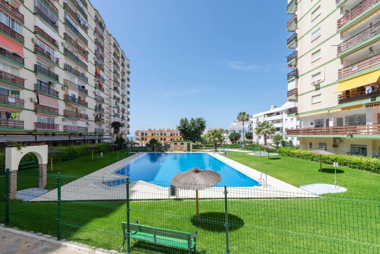 Central panoramic view seaside studio apartment Benalmádena Esterno foto