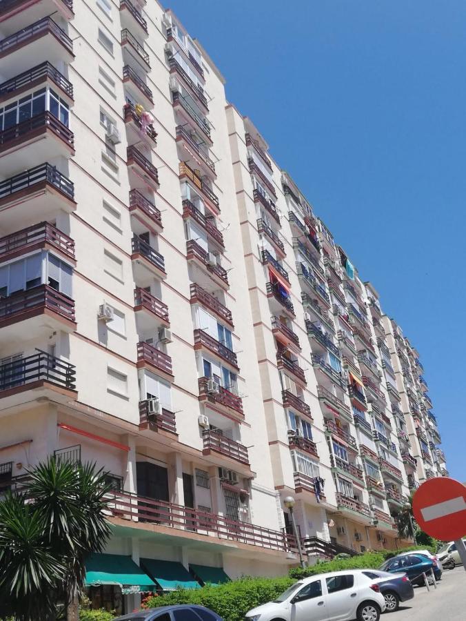 Central panoramic view seaside studio apartment Benalmádena Esterno foto
