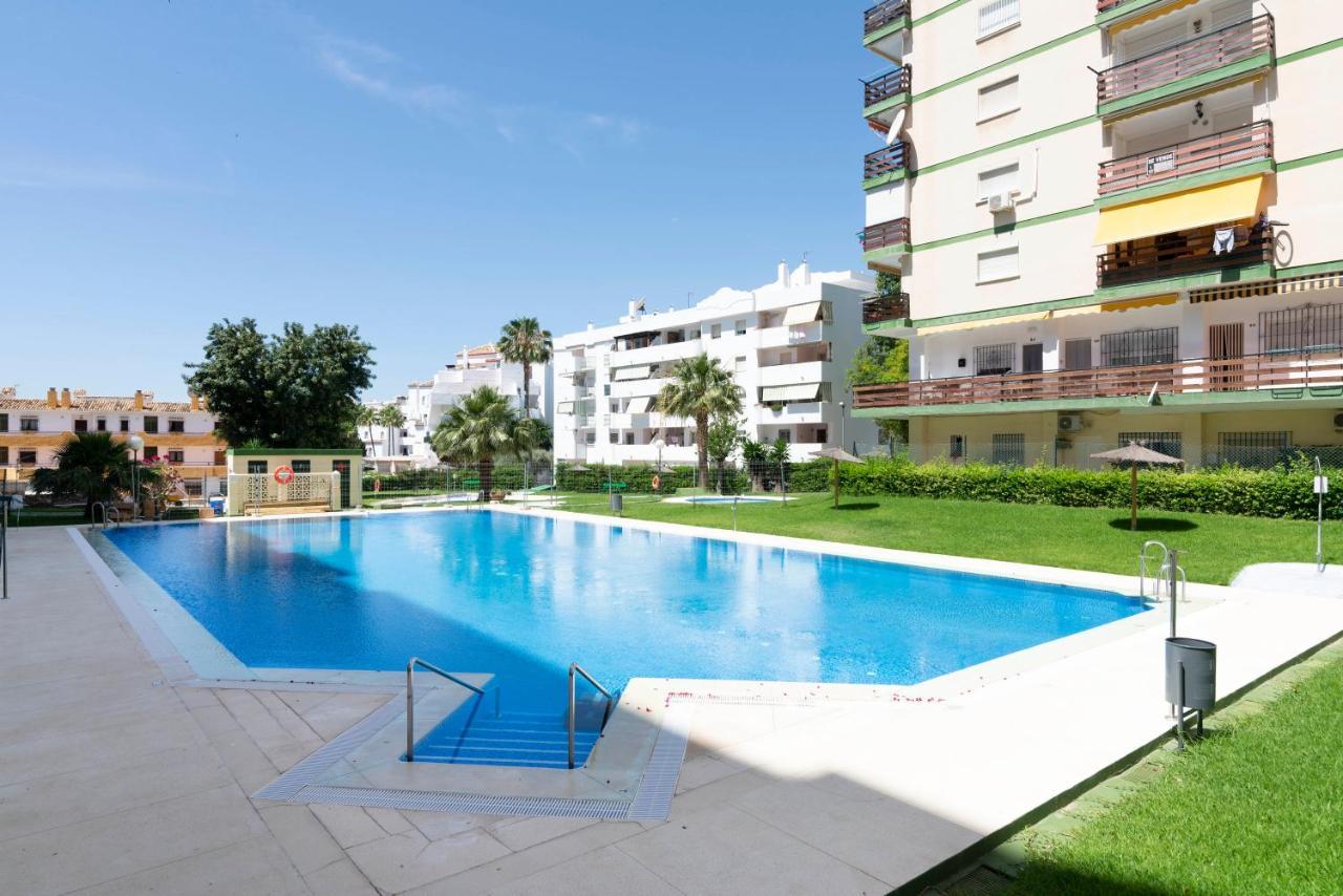 Central panoramic view seaside studio apartment Benalmádena Esterno foto